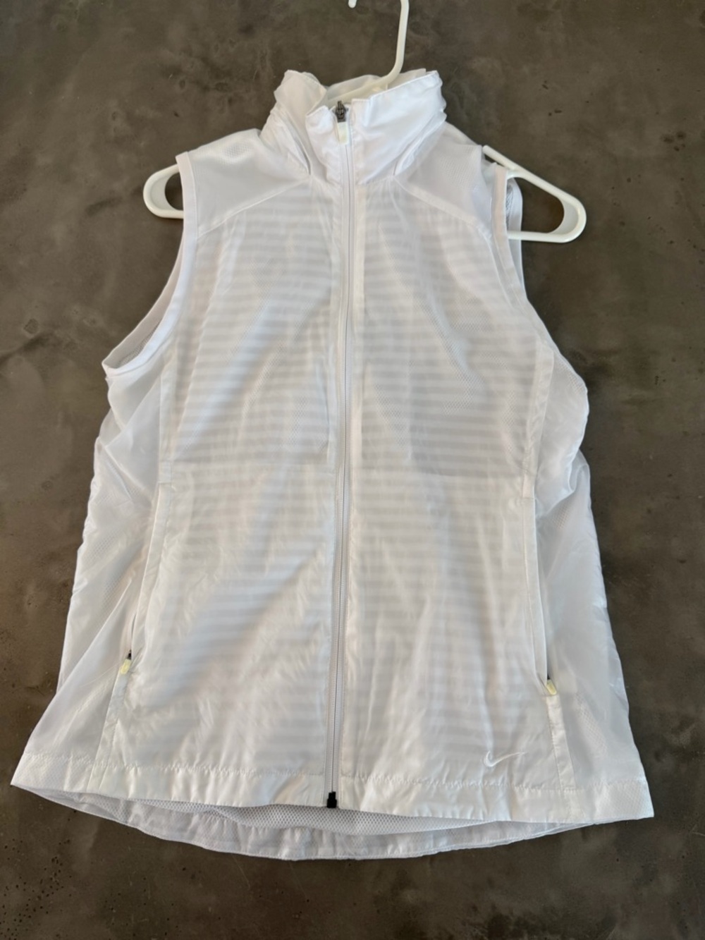NIKE GOLF WOMEN SLEEVELESS VEST
